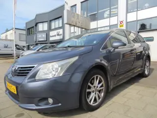 Toyota Avensis wagon 1.8 VVTi Business portier schade