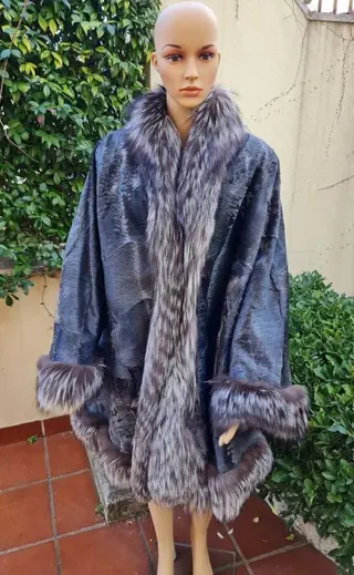 Artisan Furrier - Astrakan, Vos Bontjas - Gemaakt in: Italië