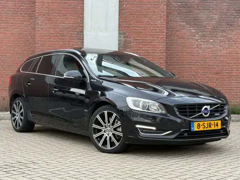 Volvo V60 2.4 D6 AWD Plug-In Hybrid Summum|R-DESIGN||5 CIL!|FULL-OPTIONS|