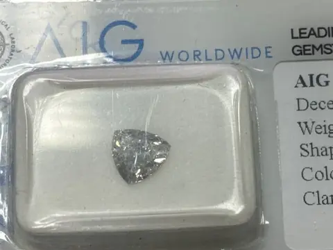 1 pcs Diamant - 0.58 ct - Driehoek - No reserve price, G -
