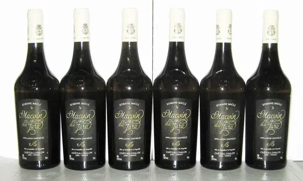 Macvin du Jura - Domaine Macle - Jura - Flessen (0.75 liter)