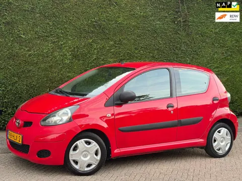 Toyota Aygo 1.0-12V Access RIJDGOED/5DRS/INRUILER/APK 4-27