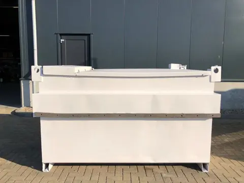 Tolsma Kiwa IBC 3000 liter dieseltank met keuring !