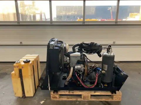 Kubota D1105 Sullair 15.5 kW 7 bar diesel schroefcompressor