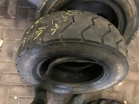 Michelin 225/75R15