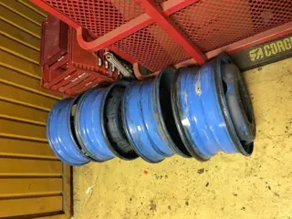 MICHELIN-BRIDGESTONE DUNLOP 19.5X7.5