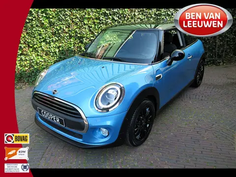 MINI Cooper 1.5 Pepper F56 LCI met LED, Park ass., Clima, BT en 16"