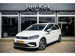 Volkswagen Touran 1.5 TSi 150 pk Highline Business R-line 7p | Keyless | Full LED | Camera | Stoelve