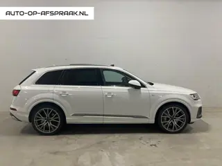 Audi Q7 55 TFSI e quattro S-line Pano Trekhaak Leer Camera