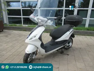 Piaggio Fly 50 4T Snorscooter 25 km/h (bj 2015)