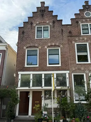 Woning aan de Loeff Berchmakerstraat te Utrecht