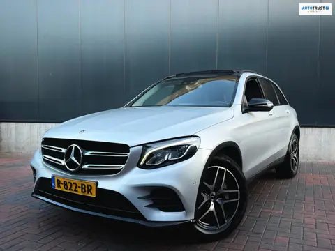 Mercedes-Benz GLC-klasse 250 4MATIC * AMG * Pano * Cruise * Led * Leer * Goed Onderhouden *