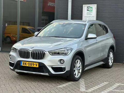 BMW X1 SDrive18i High Executive/2de EG/NAVI/CAMERA/TREKHAAK/NL AUTO NAP!!