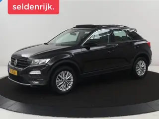 Volkswagen T-Roc 1.5 TSI Style | Panoramadak | Adaptive cruise | Carplay | Navigatie | Carplay | Par