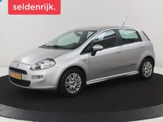 Fiat Punto Evo 0.9 TwinAir Street | 5-deurs | Navigatie | Bluetooth | Parkeersensoren | Airco | Trek