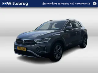Volkswagen T-Roc 1.0 TSI 110pk Life 75 Edition / Trekhaak / Virtual Cockpit / Navigatie / Camera / 1