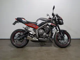 Triumph STREET TRIPLE R (bj 2020)