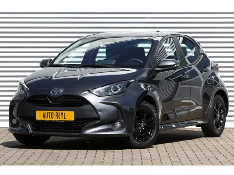 Toyota Yaris 1.5 Hybrid 115 Active Face-Lift (bj 2025)