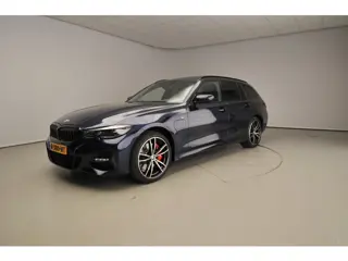 BMW 3 Serie Touring 330e | M-Sportpakket | Laserlicht |Leder | Navigatie | Panoramadak | Sportstoele