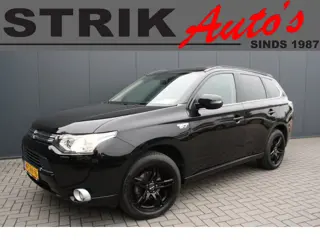 Mitsubishi Outlander 2.0 PHEV instyle - LEDER - LED - NAVIGATIE - CAMERA - TREKHAAK - SCHUIFDAK