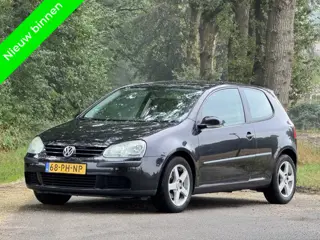 Volkswagen Golf 1.4 Trendline apk 3-27 nap (bj 2004)
