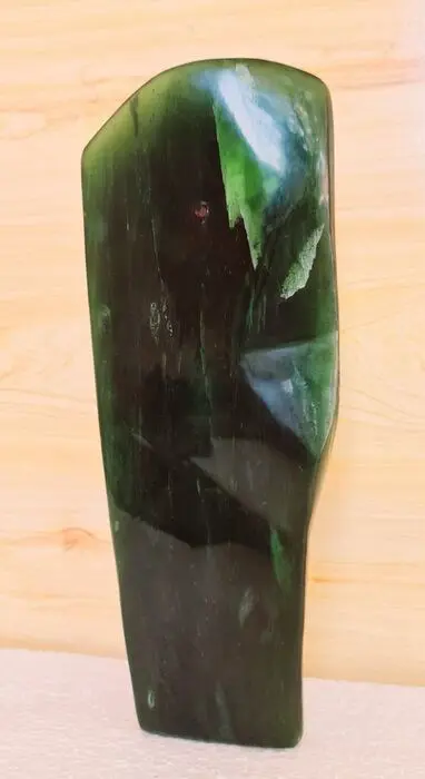 AAA Grade Superb Emerald Green Serpentine Freeform Healing