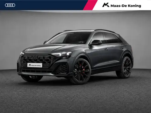 Audi Q8 60 TFSI e quattro Competition Plus 490 PK · Glazen panoramadak · B&O Premium 3D · Decoratiel