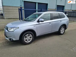 Mitsubishi Outlander 2.0 PHEV AWD Hybride AUT.*CLIMA*LEER