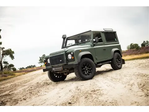Land Rover Defender 2.4 Tdci Station Wagon Commercial Keswick Green