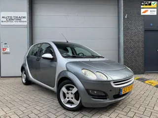 Smart Forfour 1.3 passion 4-cilinder! [1ste eig | Airco | Glazen dak]