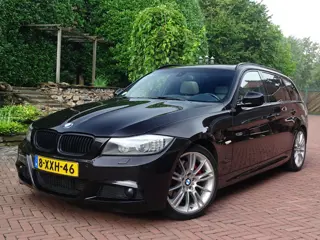 BMW 3 Serie Touring 325 V6 M Sport Aut. Full Options 281pk