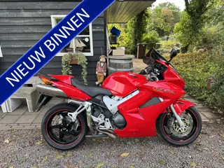 Honda VFR 800FI (bj 2002)