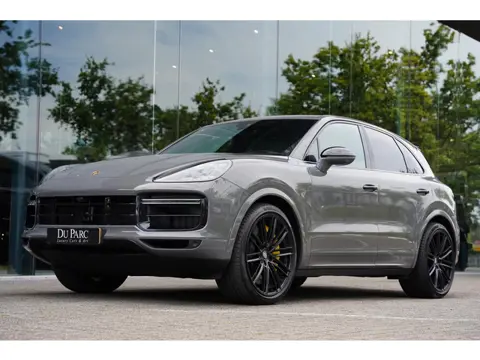 Porsche Cayenne 4.0 Turbo S E-Hybrid / Keramische Remmen / Sport Chrono