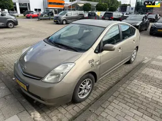 Toyota Prius 1.5 VVT-i Business Edition RIJDT GOED!! APK5-27!!