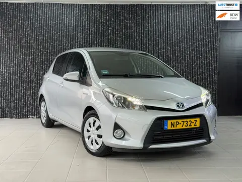 Toyota Yaris 1.5 Hybrid Automaat | camera | Navi | dealer OH