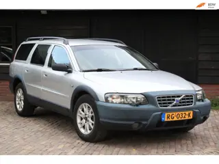 Volvo XC70 2.5 T Comfort Line Leer/Stoelverwarming/Dakrails/Trekhaak