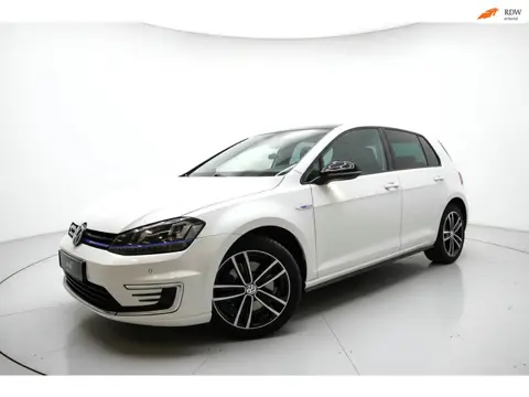Volkswagen Golf 1.4 TSI GTE LEER SFEERV CAMERA CARPLAY