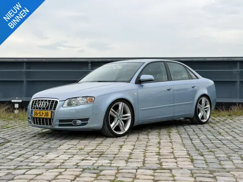 Audi A4 Limousine 1.6 Pro Line Business|Nieuwe APK|Cruise|Airco|19"