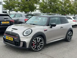 MINI 3-Deurs 2.0 John Cooper Works Essential | Harman-Kardon | Head-Up | 18" JCW Circuit Spoke | Com