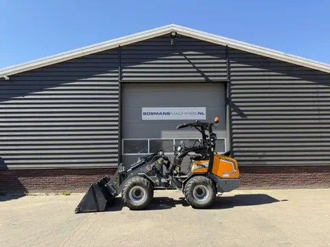 Giant G2700 X-TRA HD+ minishovel / kniklader 2024 350 uur
