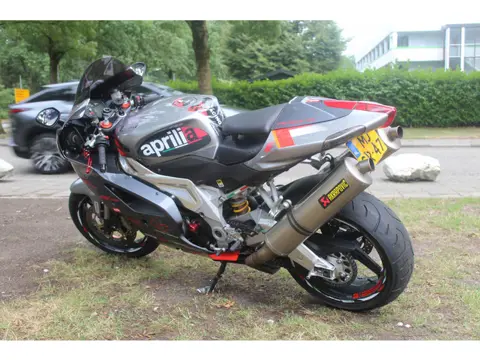 Aprilia RSV 1000R  RSV 1000 R Sport