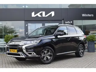 Mitsubishi Outlander 2.4 PHEV Intense | AWD | Stoelverwarming | Camera + Sensoren Voor/ Achter |