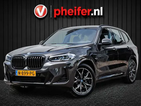 BMW X3 xDrive30e Business Edition Plus Facelift!/ M-Pakket/ Trekhaak/ Sportstoelen/ Laser Led/ Camer