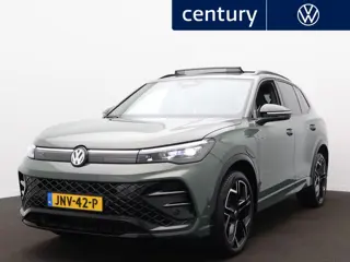 Volkswagen Tiguan 1.5 eHybrid R-Line Edition 204pk - 20 Inch - Panoramadak - Trekhaak - Navigatie
