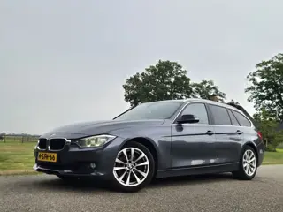 BMW 3 Serie Touring 320i High Executive (bj 2013)