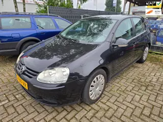 Volkswagen Golf 1.6 FSI Optive 3 Airco Apk 02-2027 LET OP!!!! Start niet contactslot kapot EXPORT!