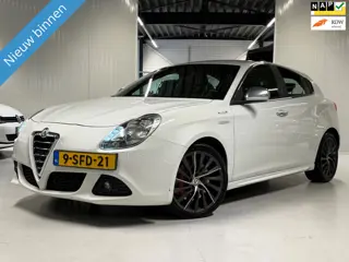 Alfa Romeo Giulietta 1.4 T 170PK Distinctive Automaat|Navigatie!!
