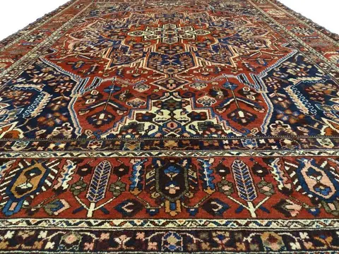 Bachtiar - Cleaned carpet - 390 cm - 300 cm