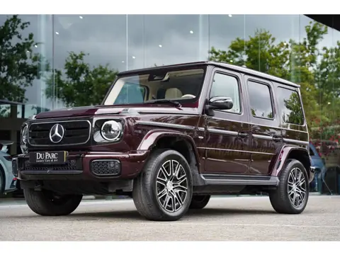 Mercedes-Benz G-klasse 580 / 116 kWh / Robijnrood / Leder Beige / Grille Verlicht