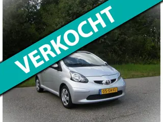 Toyota Aygo 1.0-12V + . 3 Deurs . Elec ramen . Airco . enz